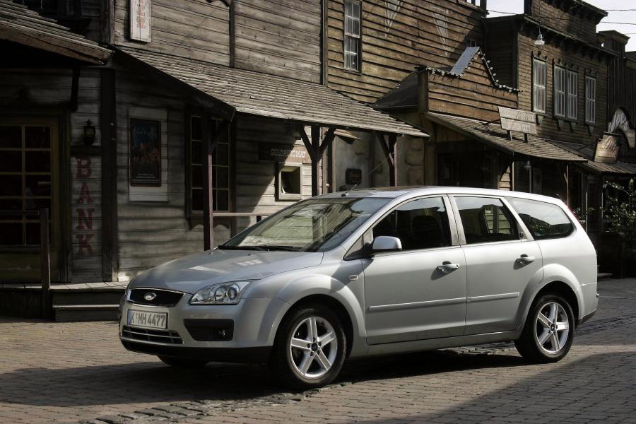  Ford Focus Wagon 2005 года  (фото 39 из 40)